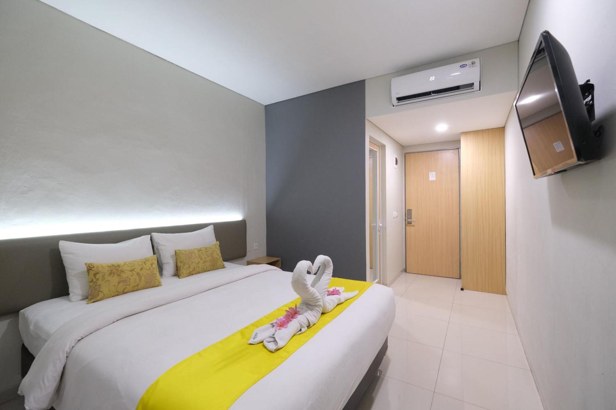 S101 Hotels Semarang Exteriér fotografie