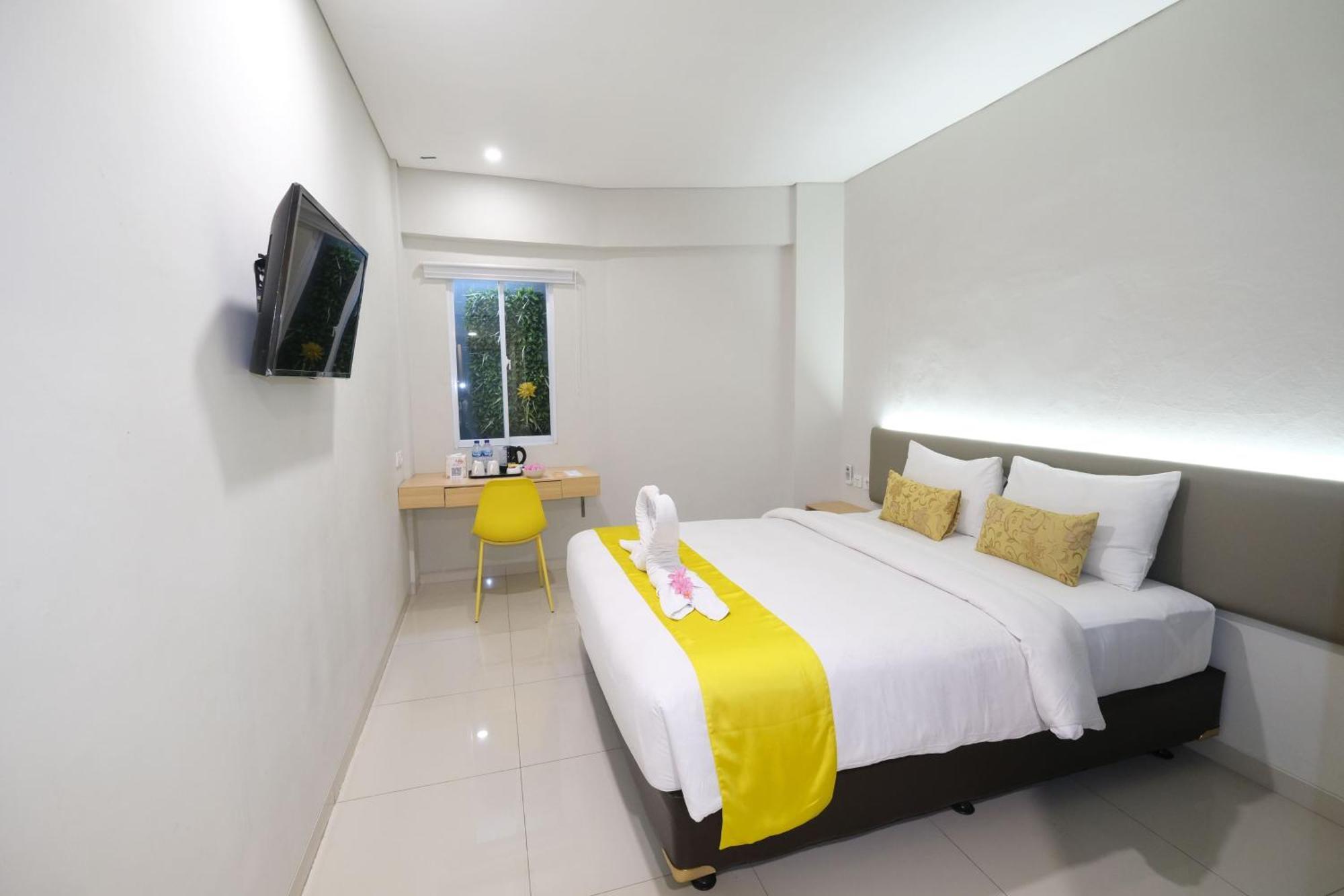 S101 Hotels Semarang Exteriér fotografie